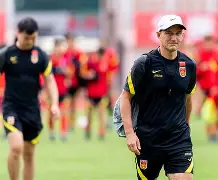 星光璀璨的球员备战明星赛，吸引众多关注的简单介绍