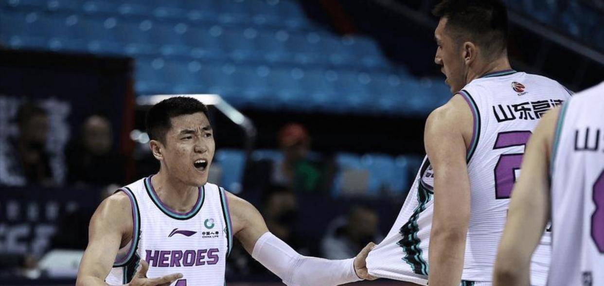 包含山东高速CBA击败新疆广汇高诗岩关键抢断的词条